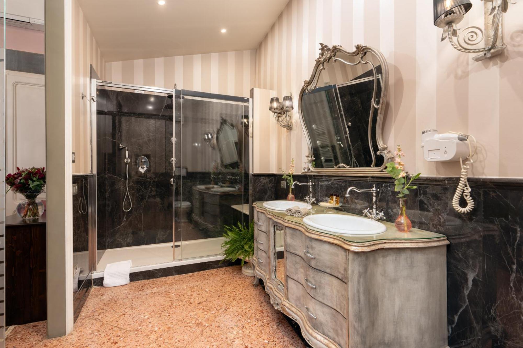 Piazza Pitti Palace - Residenza D'epoca Bed and breakfast