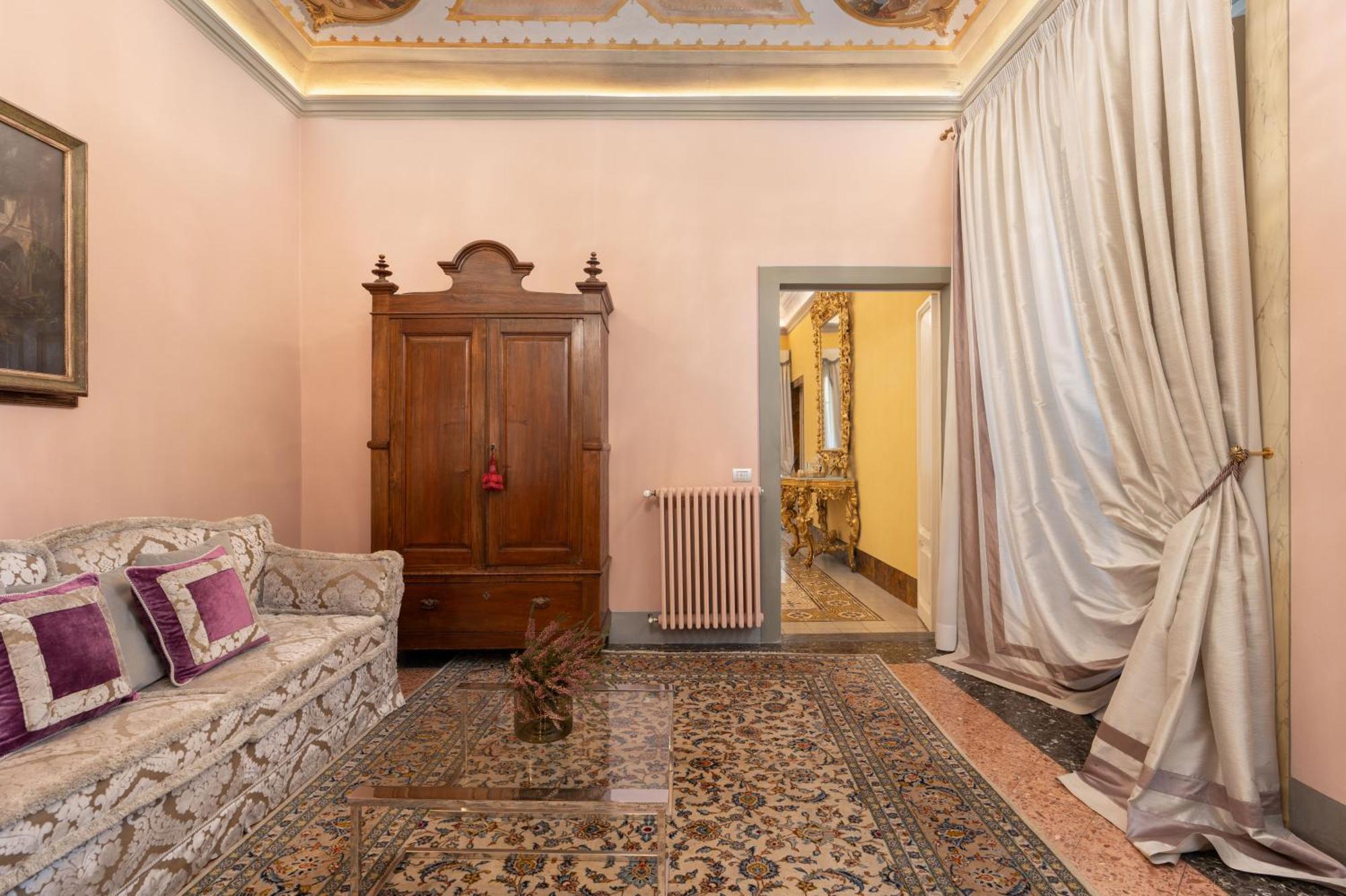 Piazza Pitti Palace - Residenza D'epoca Bed and breakfast