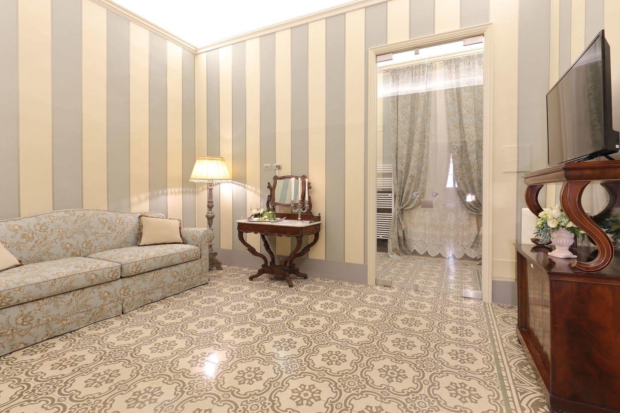 Bed and breakfast Piazza Pitti Palace - Residenza D'epoca 3*